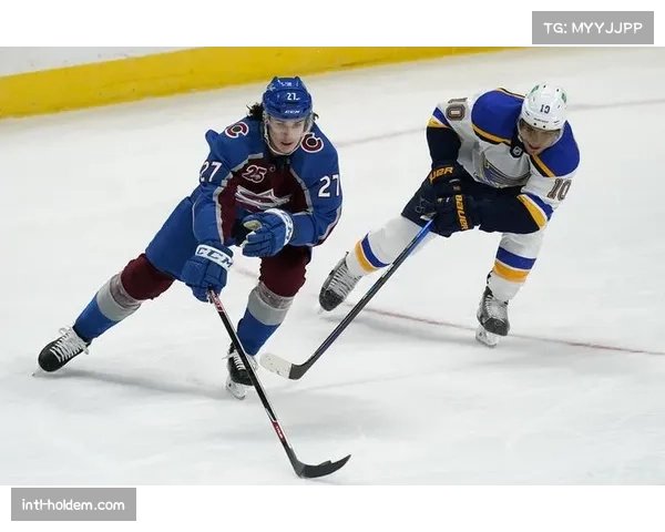 科罗拉多雪崩5-2击败明尼苏达荒野，麦金农上演帽子戏法锁定季后赛席位